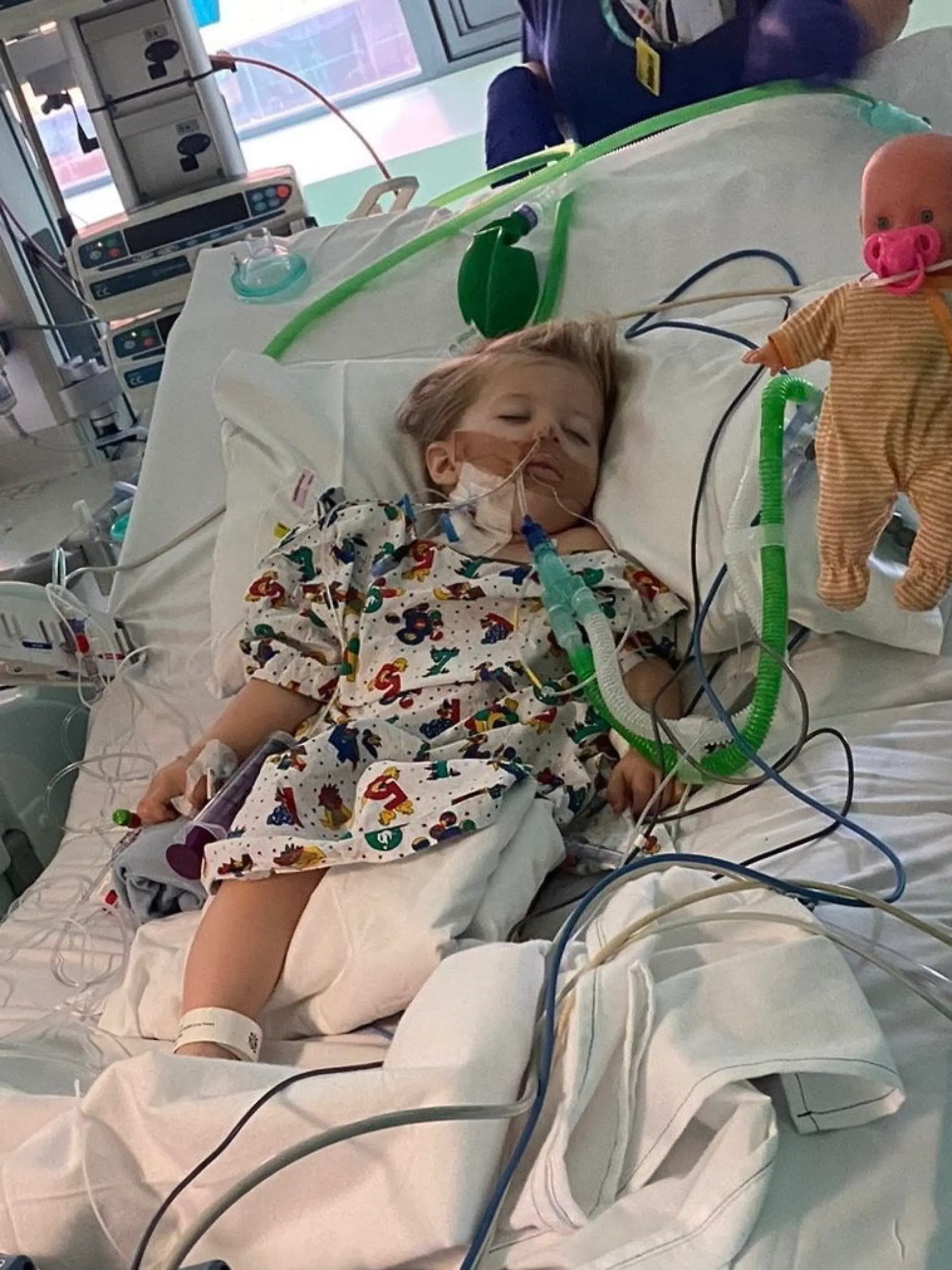 Chloe Crook receives treatment in hospital for Haemolytic Uraemic Syndrome (HUS). Release date November 10 2024. A two-year-old girl suffered a blood clot and was put in a coma after a horrendous bout of food poisoning while on holiday in Egypt. Chloe Crook jetted off to the five-star Jaz Aquaviva resort in Hurghada in July with her parents but began exhibiting debilitating gastric symptoms just two days later. She was then rushed to hospital by ambulance where she temporarily lost her vision and became non-verbal - before bruising appeared under the skin on her head. Tests later revealed her kidneys were not working properly, and she underwent emergency dialysis in a semi-sedated state.