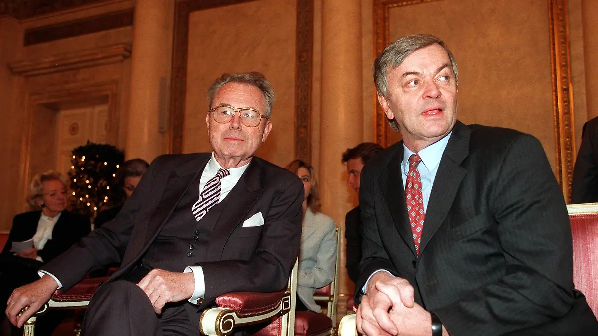 Eduard Zimmermann (l.) und Peter Nidetzky (r.) schenkten der Fahndungssendung ihr Gesicht