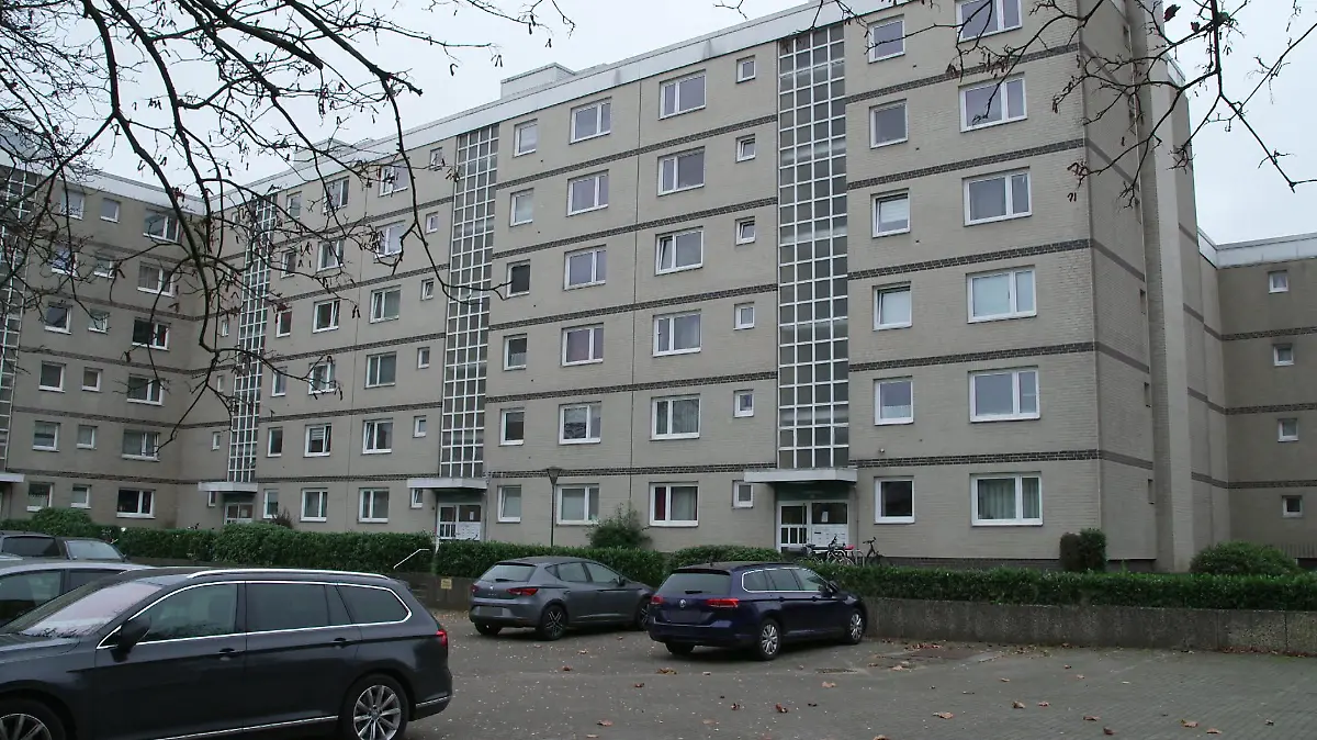 32 Parteien haben aktuell kein warmes Wasser - seit einem Jahr!