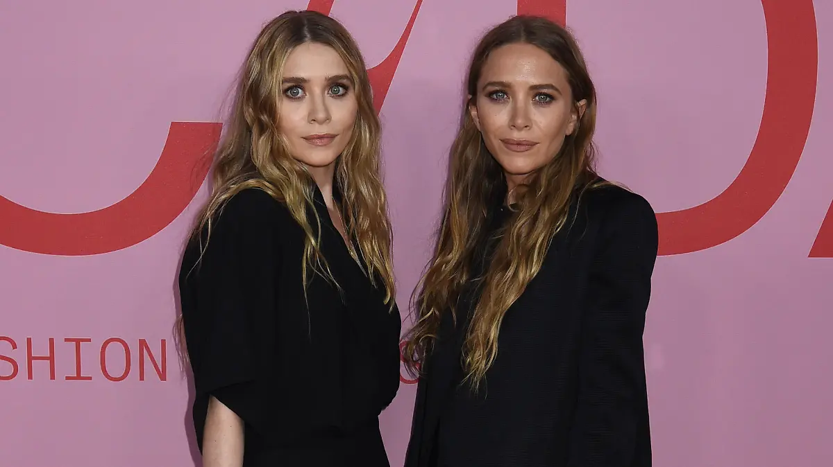 03 June 2019 - New York, New York - Ashley Olsen and Mary-Kate Olsen. 2019 CFDA Awards held at the Brooklyn Museum. Photo Credit: LJ Fotos/AdMedia