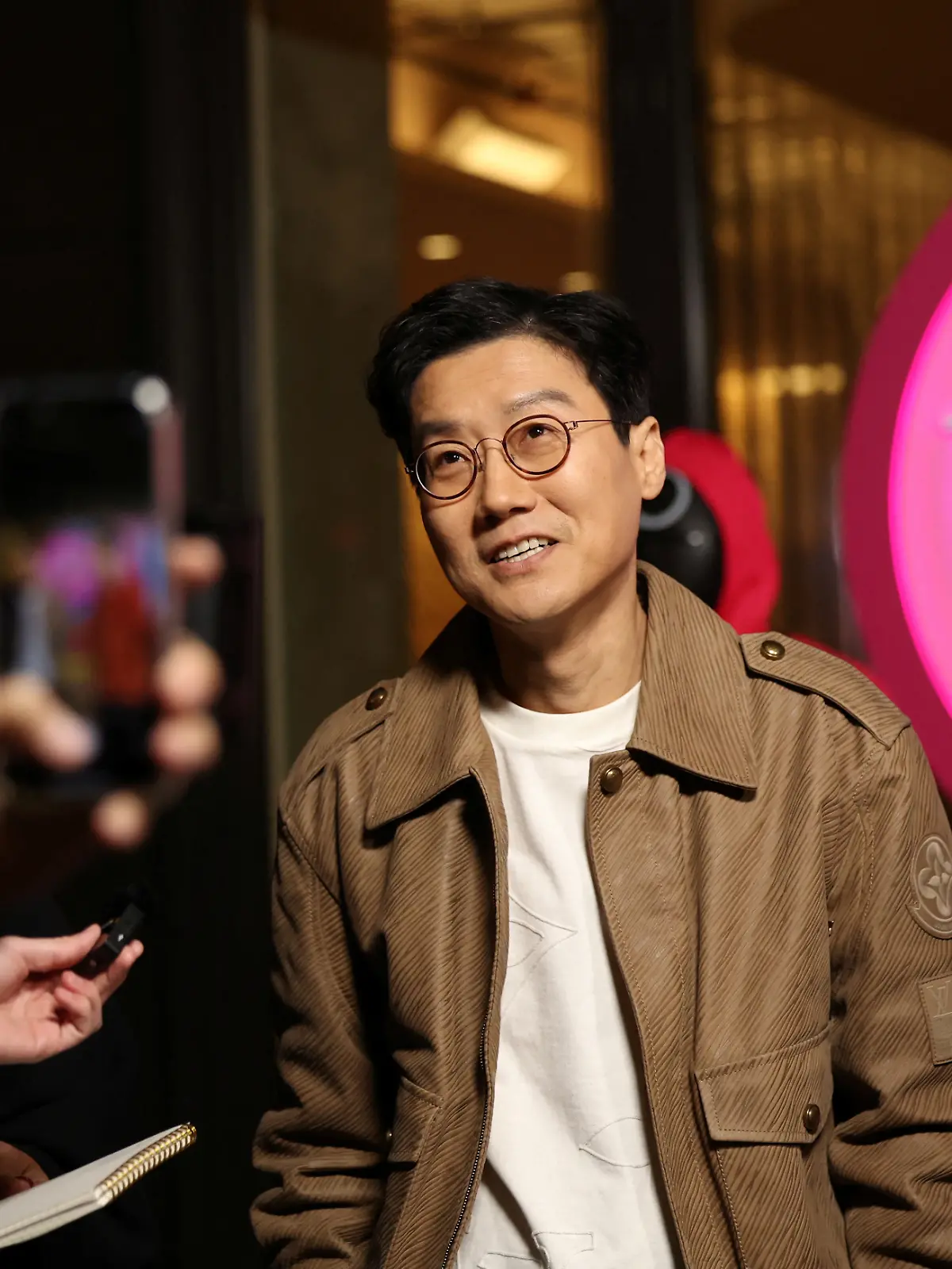Serien-Macher Hwang Dong-hyuk und Cast-Kollege Lee Jung-jae in Los Angeles 2024