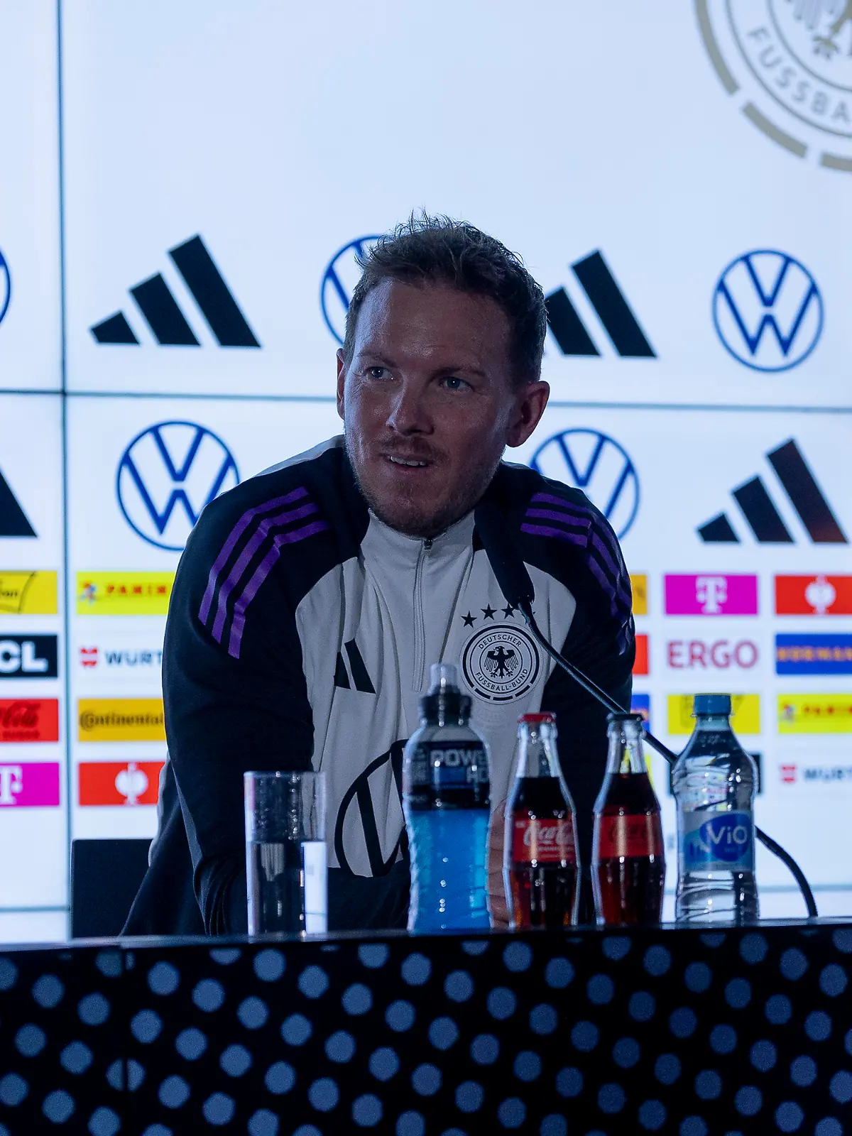 Julian Nagelsmann im Dunkeln