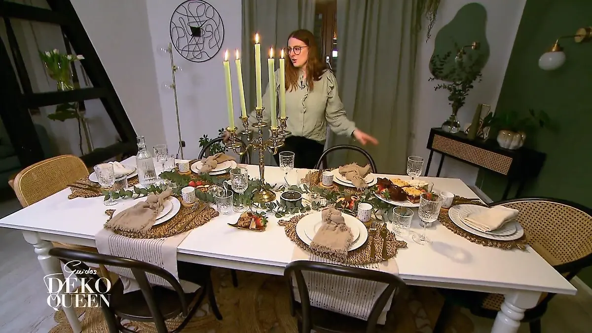 Vintage-Stil und Boho-Charme im Esszimmer Goldene Akzente und Vintage-Charme