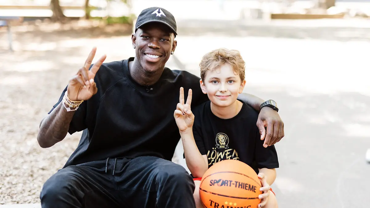 Basketball-Nationalspieler Dennis Schröder (30) 