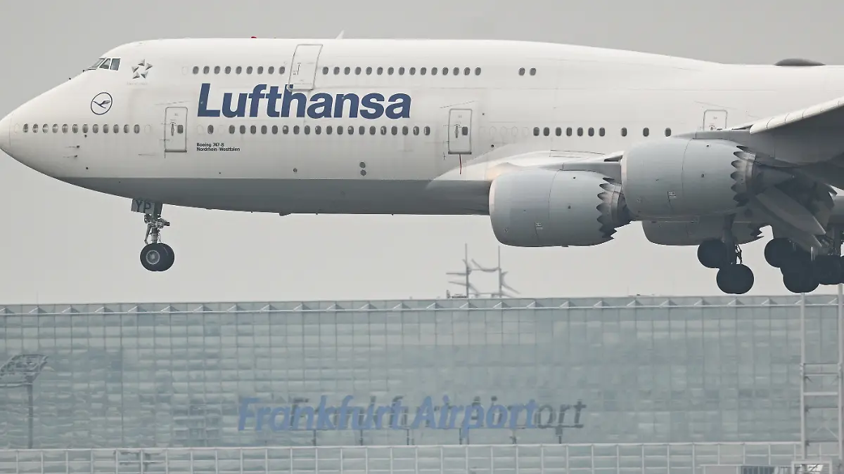 Lufthansa-Flugzeug gerät in heftige Turbulenzen