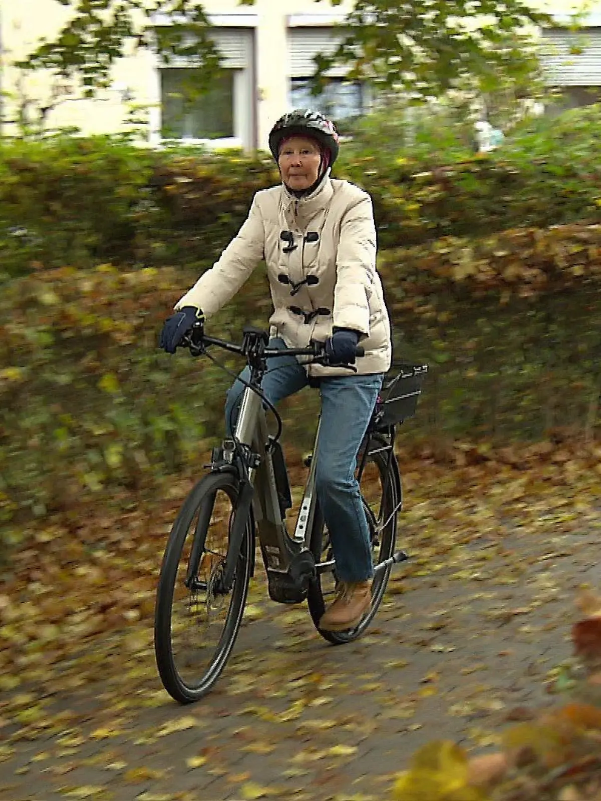 Ulrike Töllner fährt seitdem unter anderem mit ihrem E-Bike. 