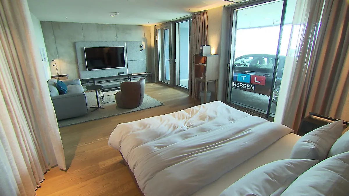 Das erste Autohotel Deutschlands.