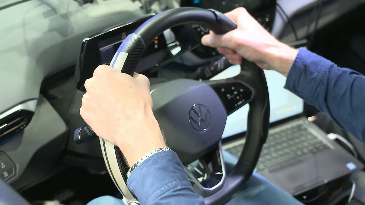Dieses Auto macht ein EKG! Neuheiten auf der Medizinmesse