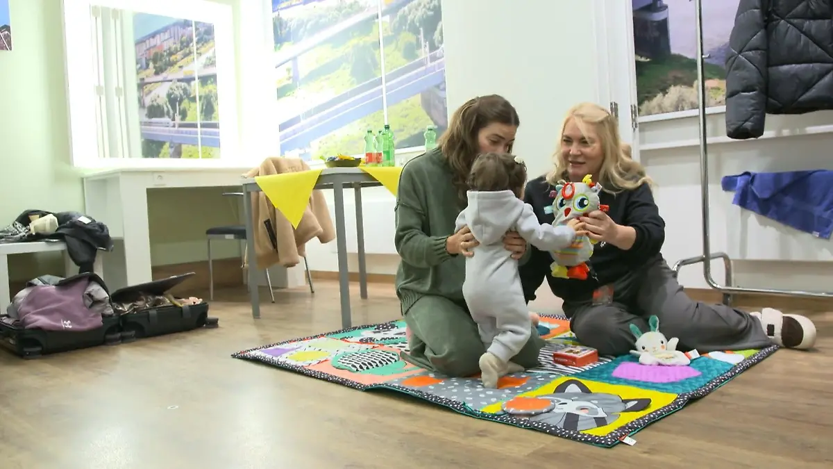 Baby on tour! „Let’s Dance”-Star Renata Lusin zeigt Still-Bilder mit ...