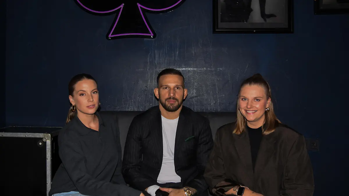 MMA-Kämpfer Max Coga über seine Kindheit im Bahnhofsviertel Podcast-Special „Hessen aufs Ohr”