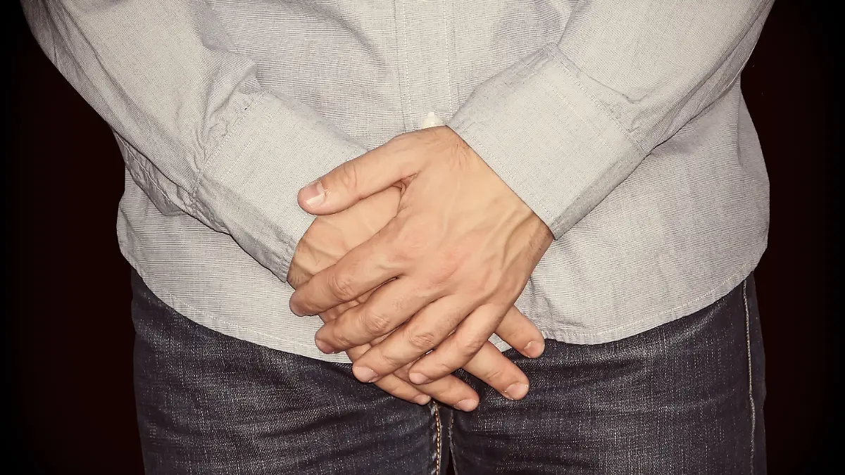 Mann mit Penis-Krankheit