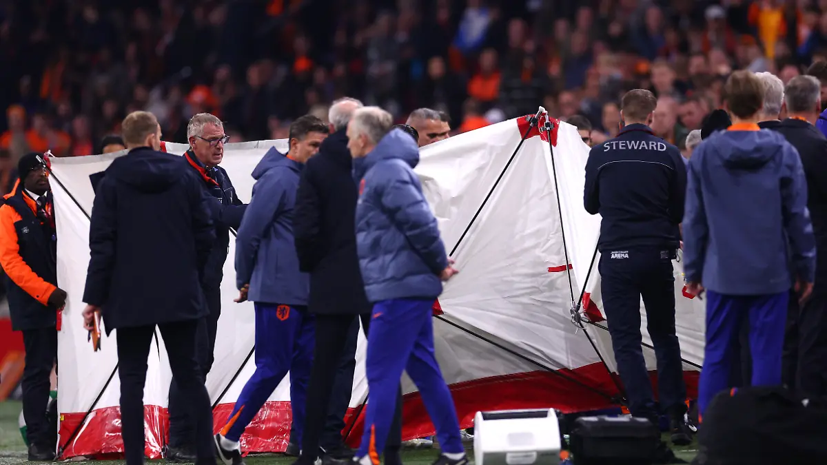 Ein medizinischer Notfall überschattet das Fußballspiel zwischen Niederländern und Ungarn.