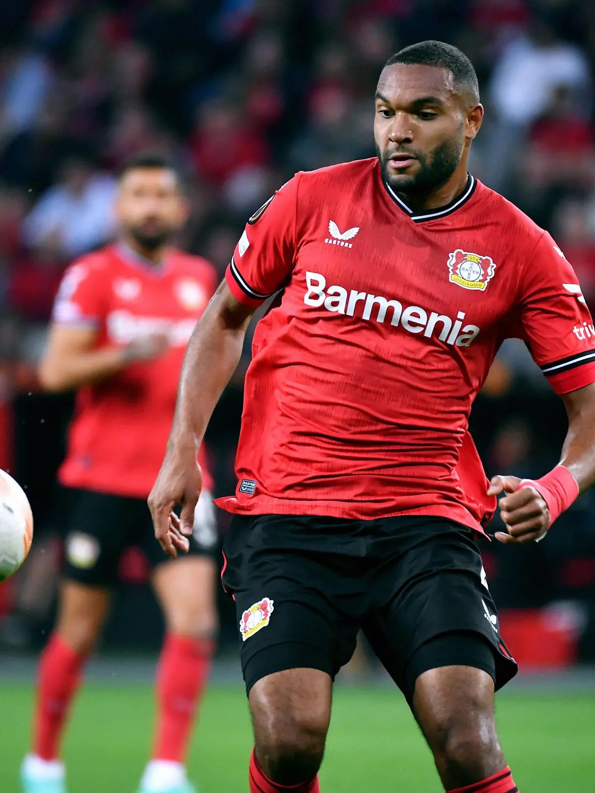 Fussball, Europa League, Deutschland, Herren, Saison 2022/2023, Halbfinale Rückspiel, BayArena Leverkusen, Bayer Leverkusen - AS Rom 0:0 Jonathan Tah LEV. Aktion, Einzelbild. UEFA REGULATIONS PROHIBIT ANY USE OF PHOTOGRAPHS AS IMAGE SEQUENCES AND/OR QUASI-VIDEO *** Football, Europa League, Germany, Men, Season 2022 2023, Semifinal Second Leg, BayArena Leverkusen, Bayer Leverkusen AS Roma 0 0 Jonathan Tah LEV Action, Single Image UEFA REGULATES PROHIBIT ANY USE OF PHOTOGRAPHS AS IMAGE SEQUENCES AND OR QUASI VIDEO