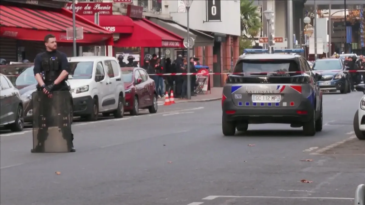 Sohn von Restaurantbesitzer hält Angestellte fest Geiselnahme über Stunden!