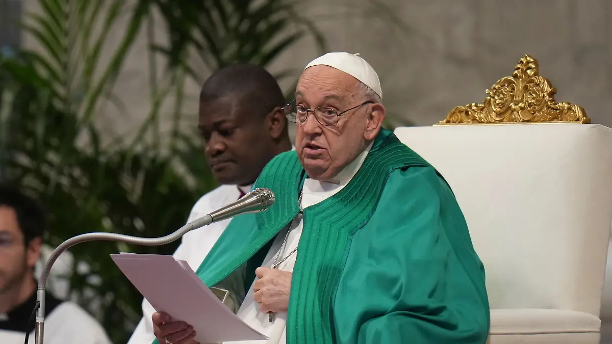 Papst Franziskus hat sich für eine Untersuchung ausgesprochen, ob Israel mit seiner Kriegsführung im Gazastreifen einen Völkermord begeht.