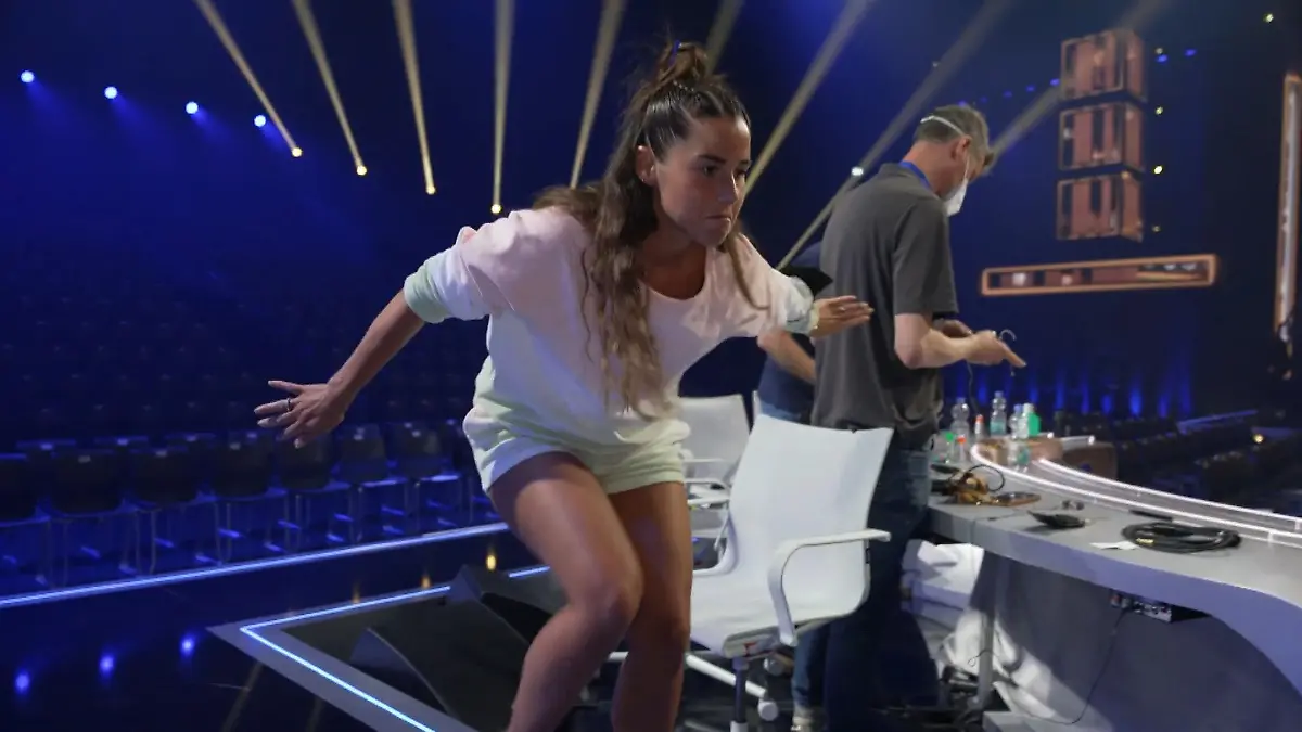 DSDS-Jurorin Katja Krasavice zeigt der WM in Katar den Mittelfinger!