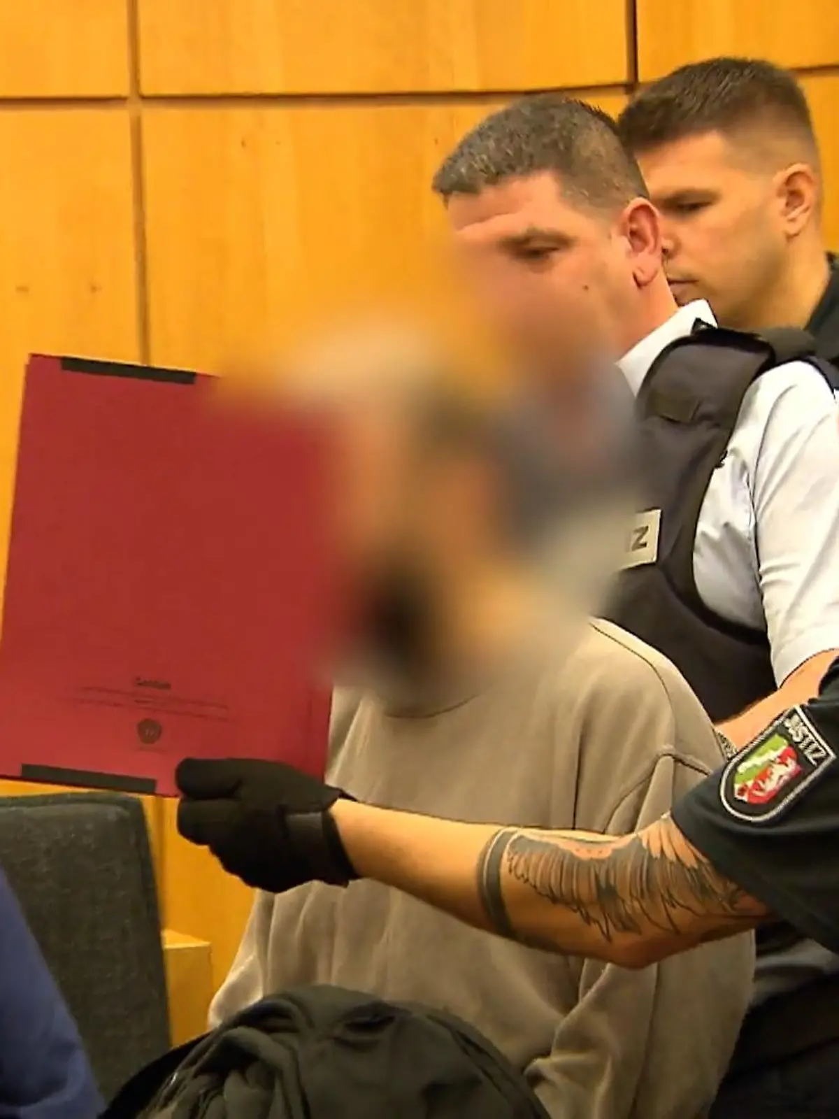 Bild zu: "Mord mit 66 Messerstichen"