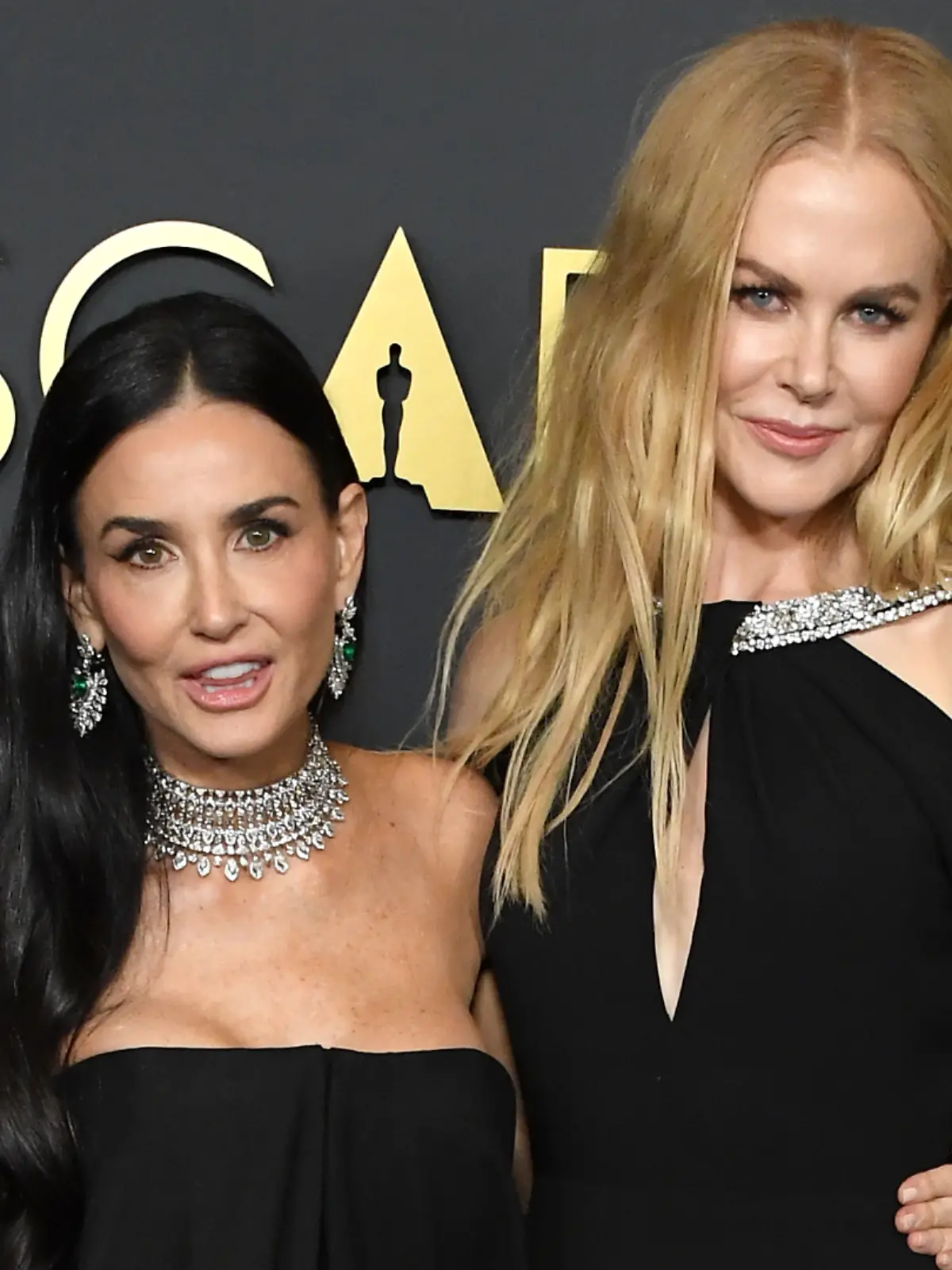  Demi Moore, Nicole Kidman arrives at the 2024 Governors Awards at Dolby Theatre on November 17, 2024 
