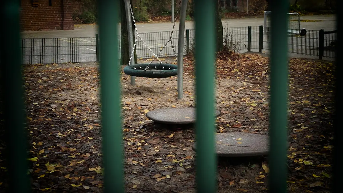 Mann missbraucht Kinder auf Toilette - Festnahme An zwei Schulen in Krefeld