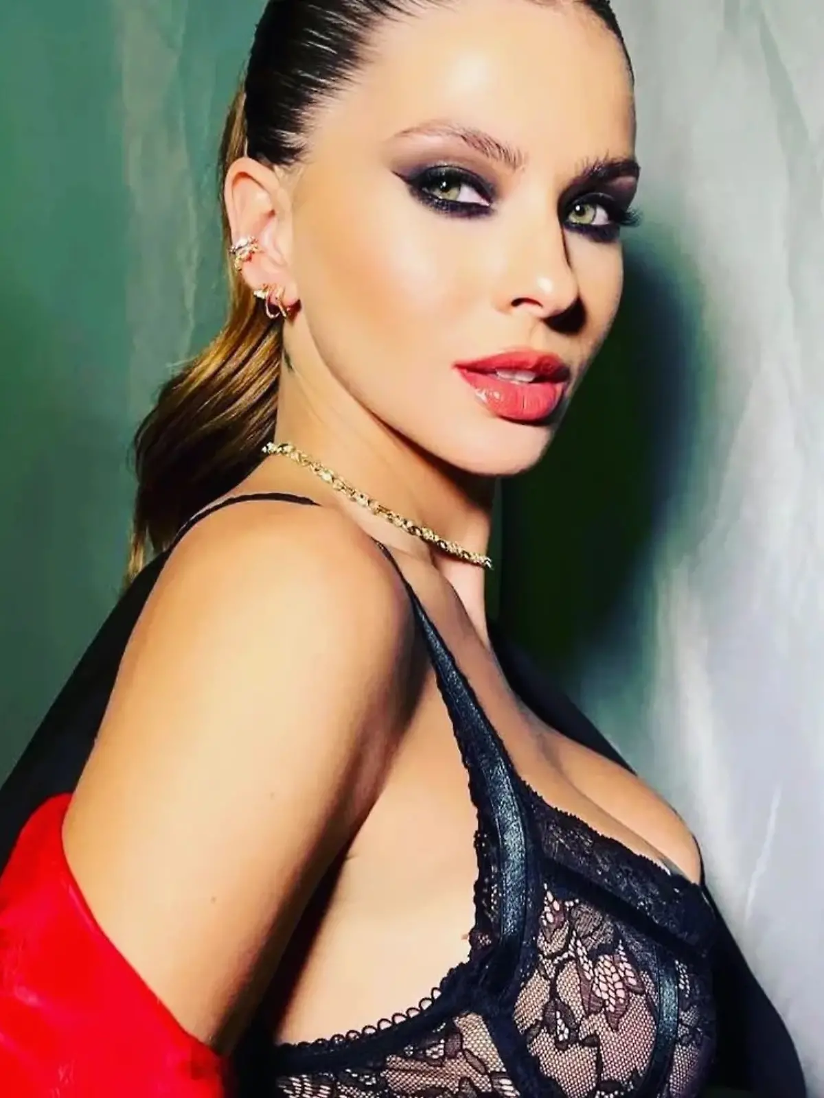 Maria Eugenia Suarez