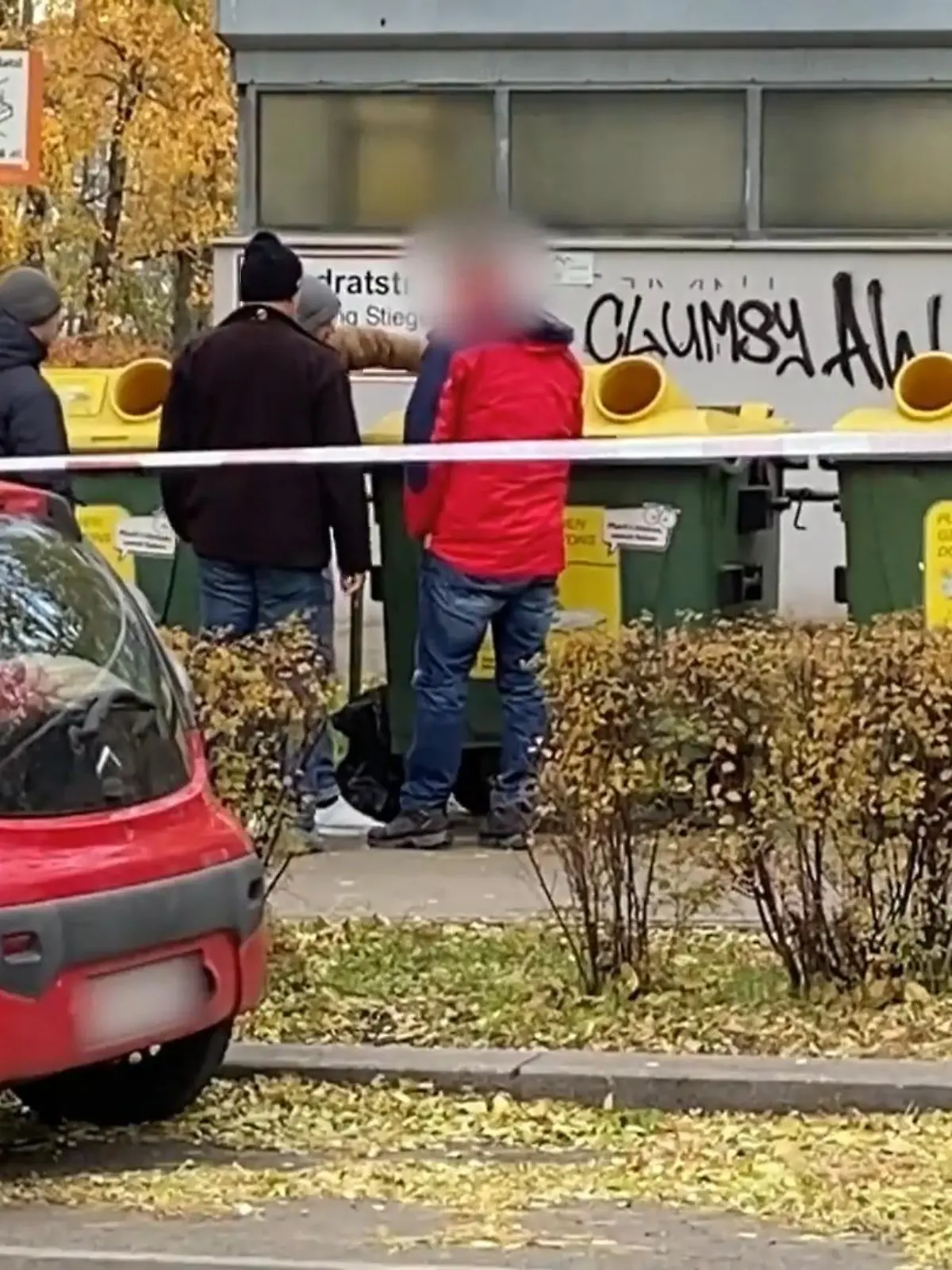 Ein Großaufgebot der Polizei hat nach dem Baby gesucht. 
