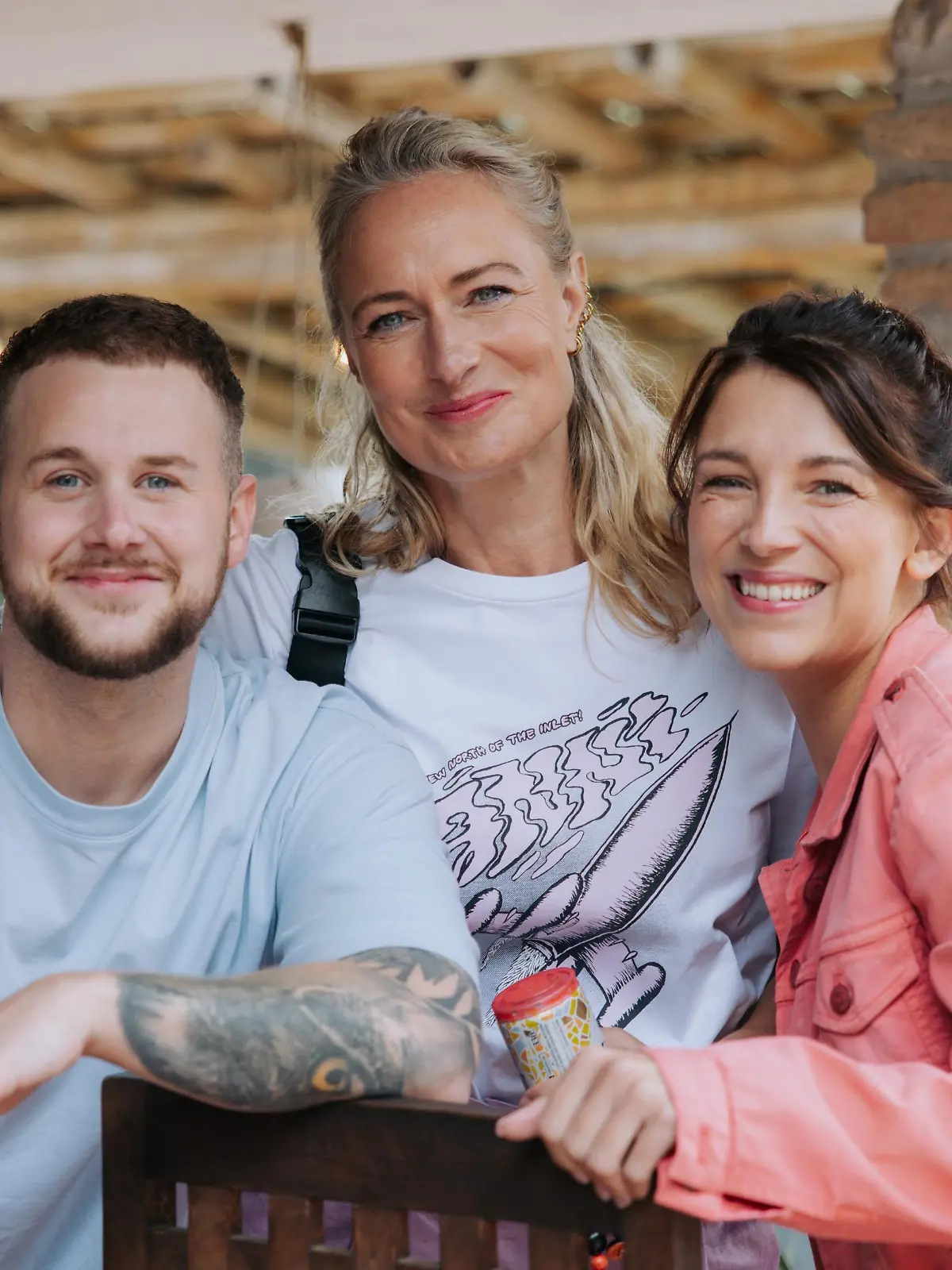 Felix van Deventer (spielt „Jonas Seefeld”), Eva Mona Rodekirchen (M., spielt „Maren Seefeld”) und Iris Mareike Steen (spielt „Lilly Seefeld”)