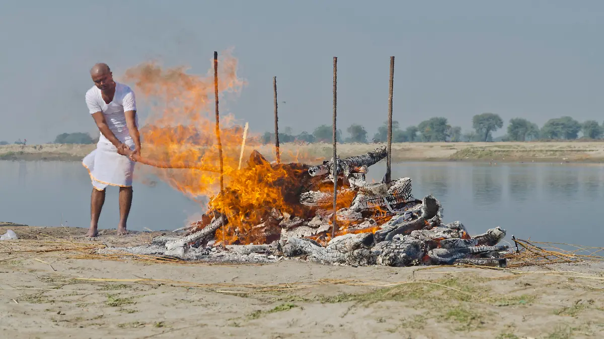 Ein Scheiterhaufen in Indien.
