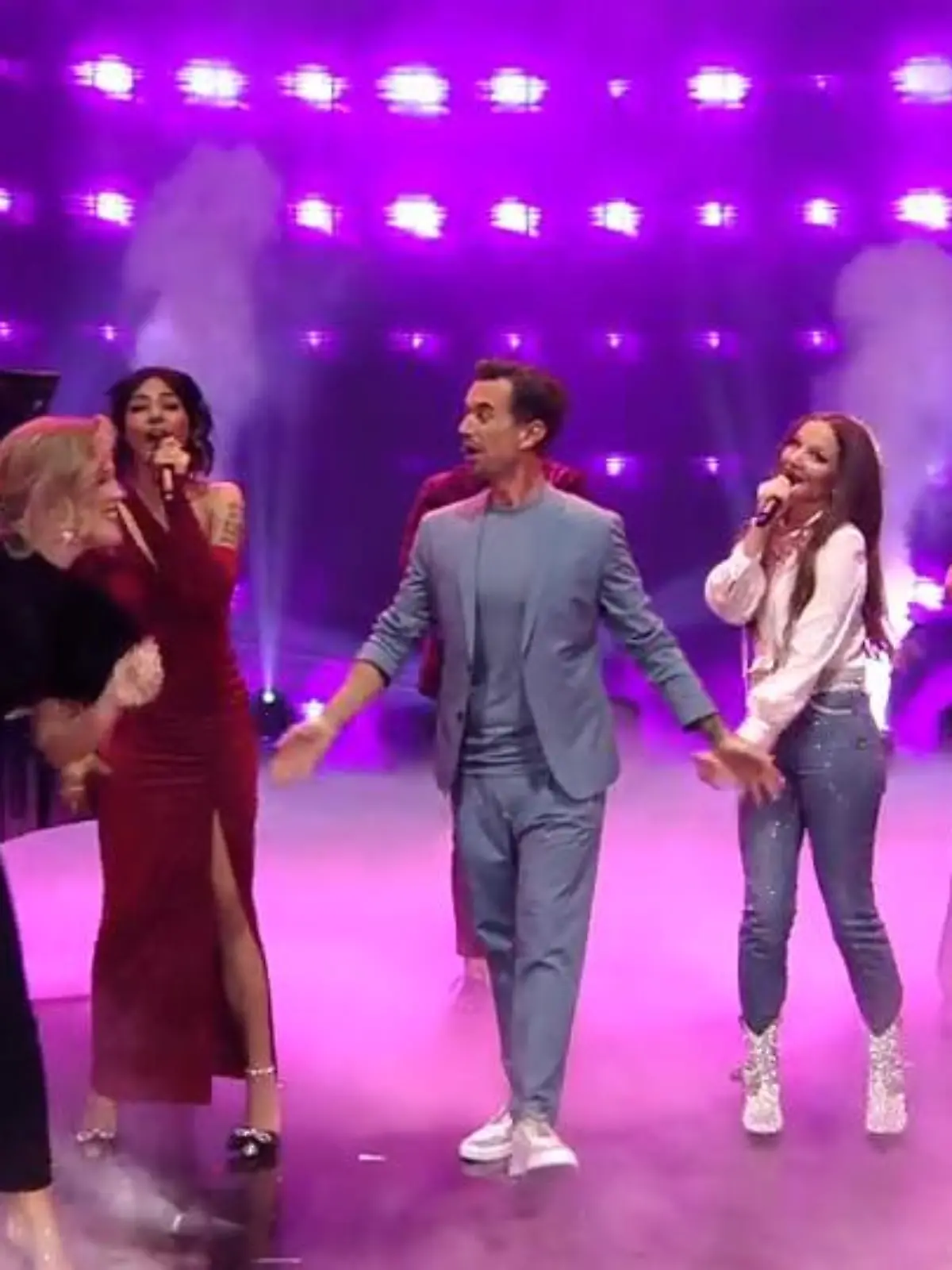 James Bond, Dirty Dancing und Rocky. Dieser Filmabend zur zweiten DSDS-Liveshow 2022 beginnt doch schon mal ordentlich.