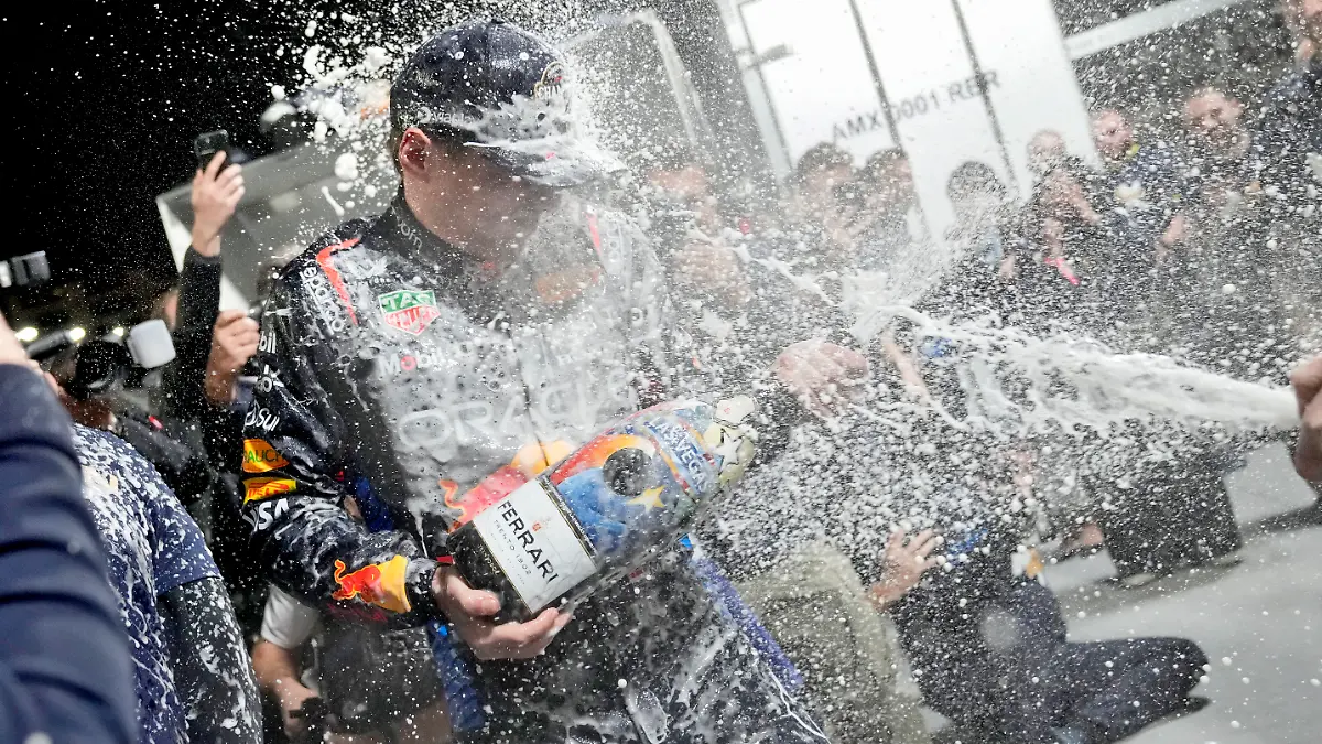 Max Verstappen in Feierlaune