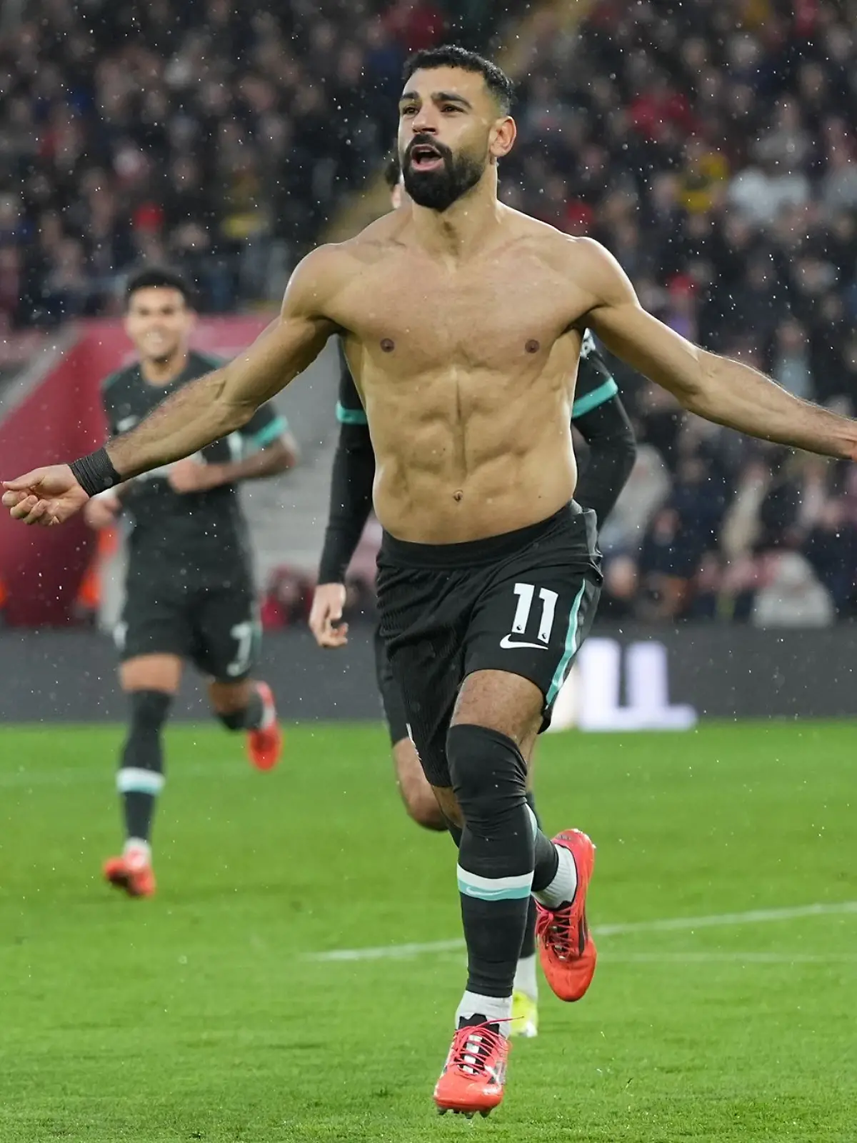 Bild zu: "Hetz-Kommentare gegen Mo Salah, weil er Weihnachten feierte"