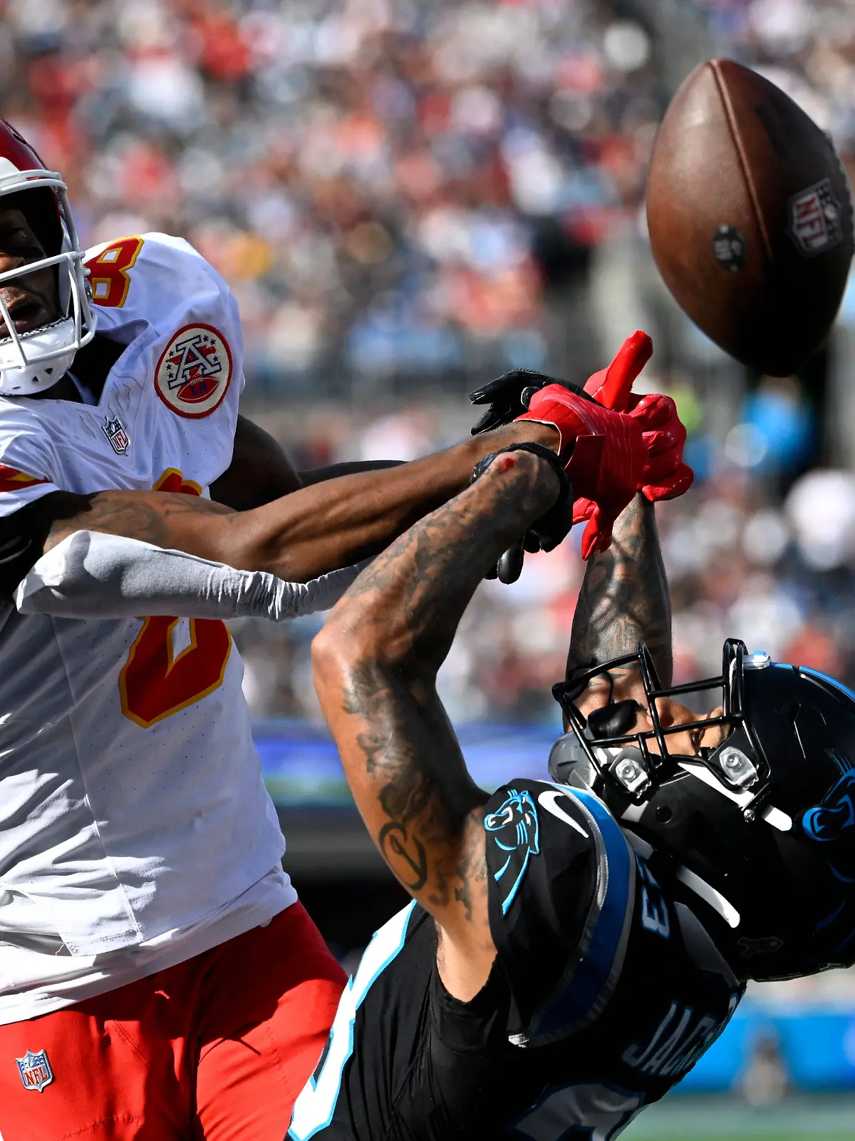 Bild zu: "Mahomes und Chiefs mit Zittersieg gegen die Carolina Panthers"