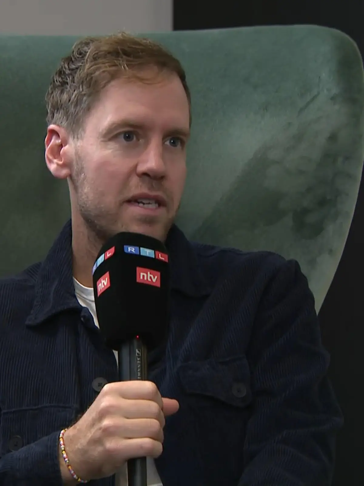 Bild zu: "Darum geht Sebastian Vettel wieder zur Schule"