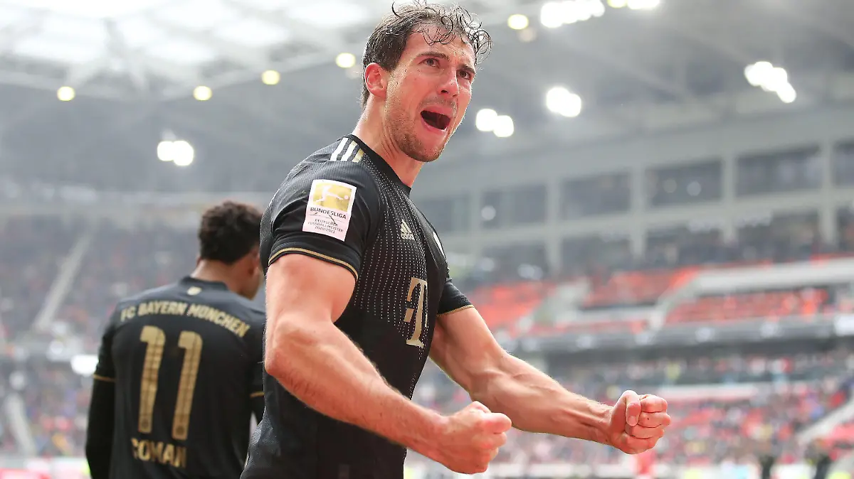 firo 1.Bundesliga. 2021/2022 Fussball: Fußball: 02.04.2022 SC Freiburg - FC Bayern München Muenchen 1:4 FCB Leon Goretzka , Jubel , Freude , lacht , Lachen , Torjubel , Gestik , Geste , nach dem 0:1 , Muskeln