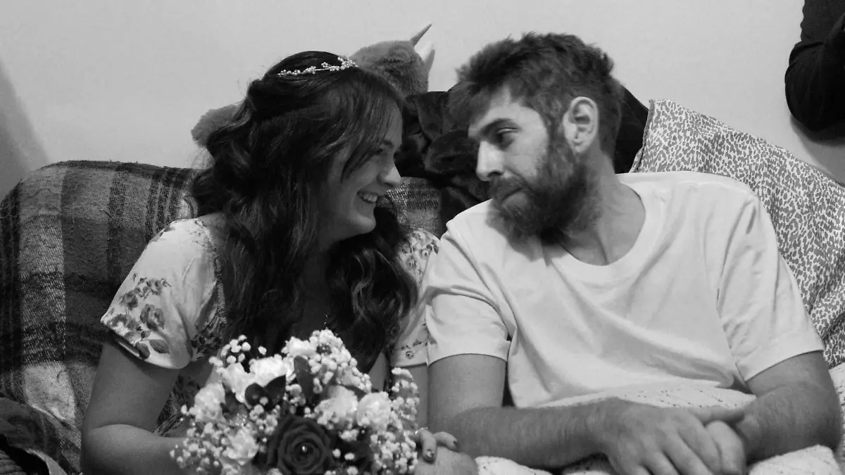 Amelia und Nathan haben sich das Ja-Wort gegeben