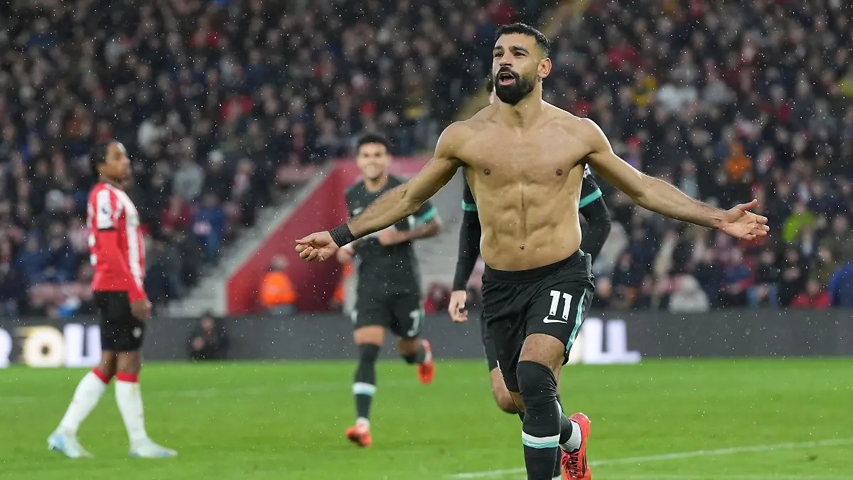 Mann des Spiels: Mohamed Salah traf beim Sieg in Southampton zweimal für Liverpool.