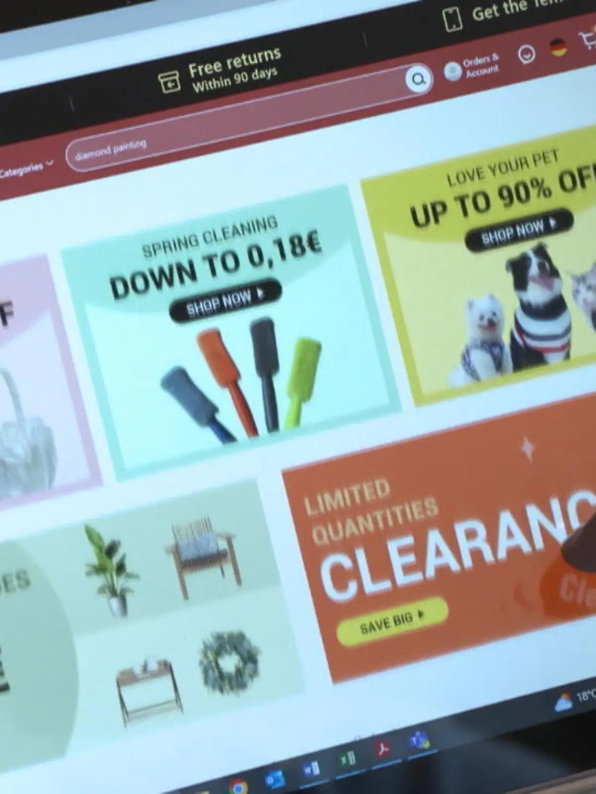Gute Qualität zu unschlagbaren Preisen – geht das überhaupt? Das verspricht nämlich Temu, eine neue chinesische Shopping-Plattform. Temu will Amazon auch bei uns in Deutschland Konkurrenz machen. Bevor Sie bestellen: Unser Verbraucher-Experte Ron Perduss hat dort einmal unterschiedliche Produkte bestellt und getestet. Haben sie überzeugt? Das sehen Sie im Video!