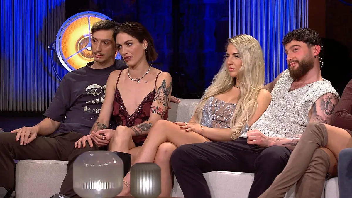 Haben Tessa und Jakob ihre Beziehung vorgetäuscht? Zweifel bei den Kandidaten