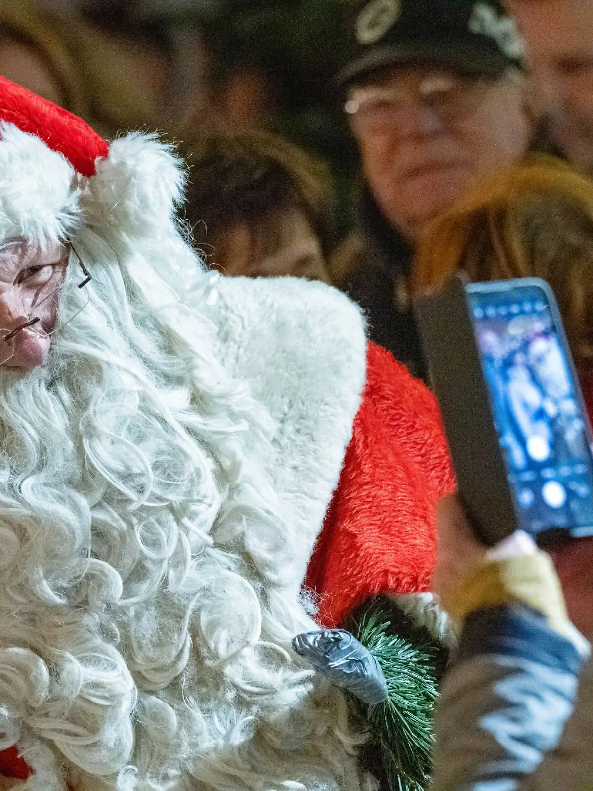 Bild zu: "Schockierter Weihnachtsmann erzählt eine ganz andere Version"