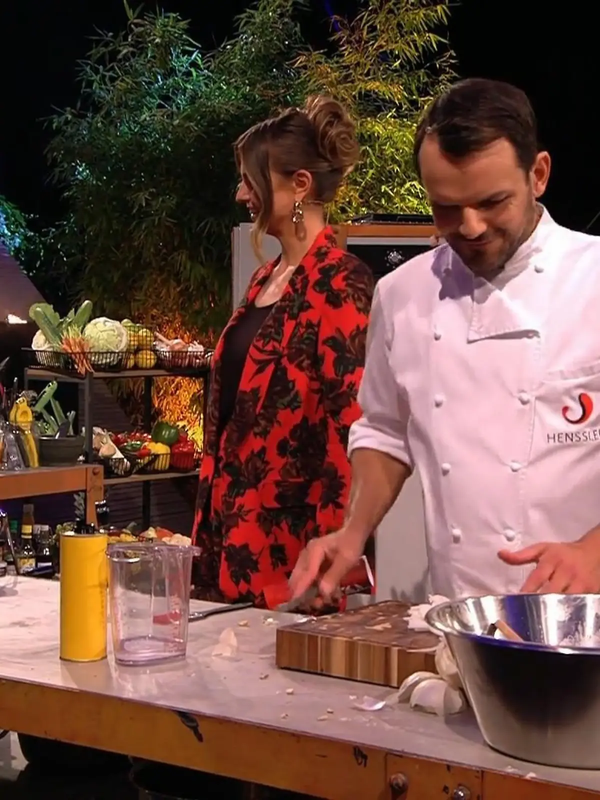 Bild zu: "Howan packt aus"