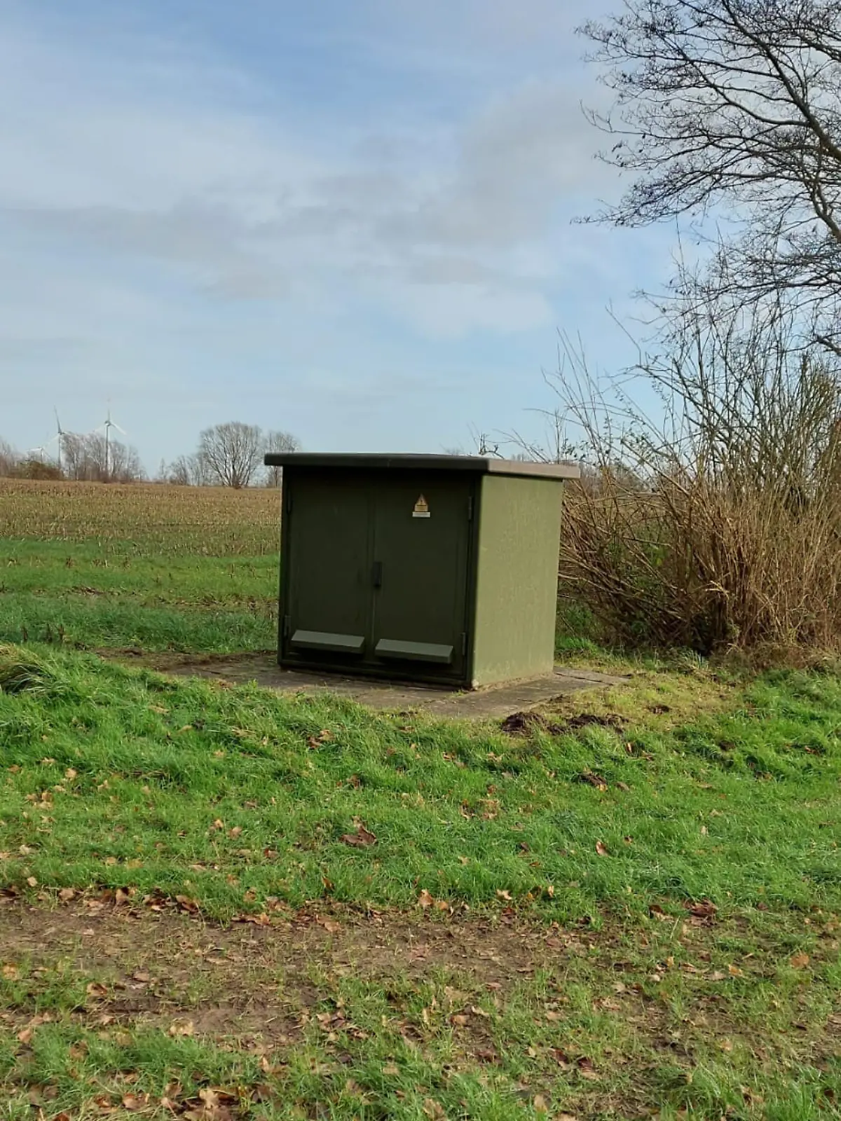 Dieser Stromkasten im kleinen Ort Hymendorf wird zum Internet-Hit.