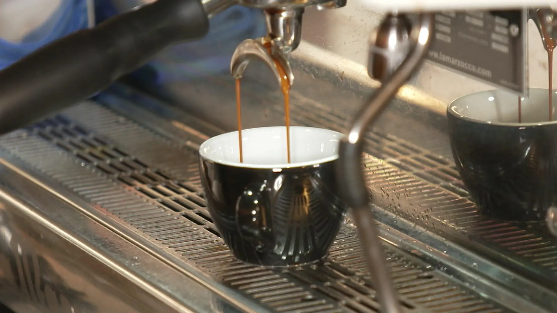 Kaffeepreise schnellen in die Höhe – aber warum? Höchster Preis seit 27 Jahren!