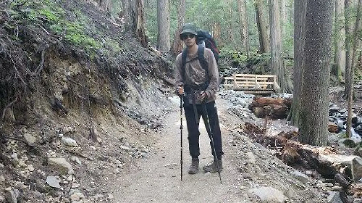 Der 20-jährige Sam Benastick wird seit 50 Tagen vermisst. Zuvor war er für einen Campingausflug im Redfern-Keily Provincial Park in Kanada aufgebrochen. Nun wurde er wie ein Wunder gefunden. 