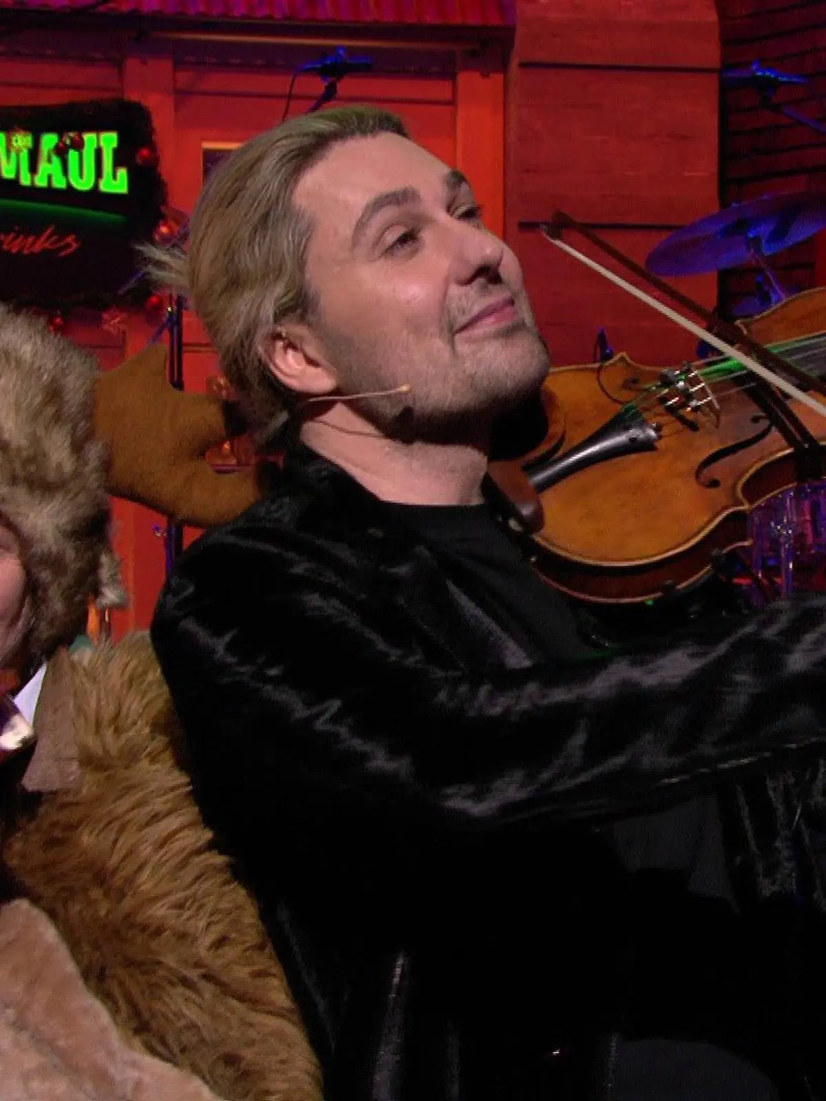 Bild zu: "Stefan Raab und David Garrett verzaubern mit „Stille Nacht“"