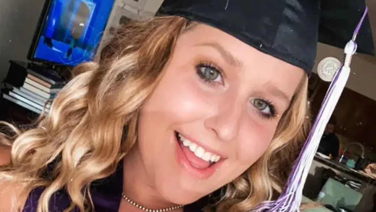 In Texas isst Studentin Alison extra ein Gericht, was sie kennt. Doch das Restaurant hat heimlich die Rezeptur geändert und Alison stirbt daraufhin.
