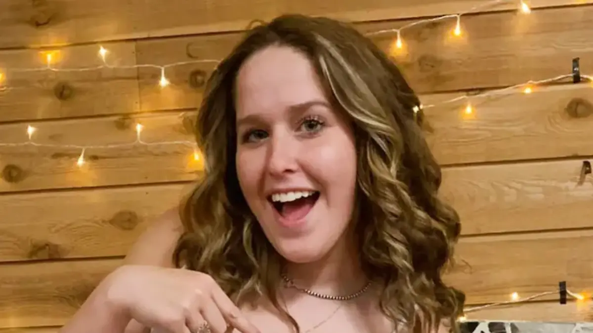 Alison ist eine fröhliche Studentin. Doch dann stirbt sie bei einem ersten Date an ihrer Erdnuss-Allergie.