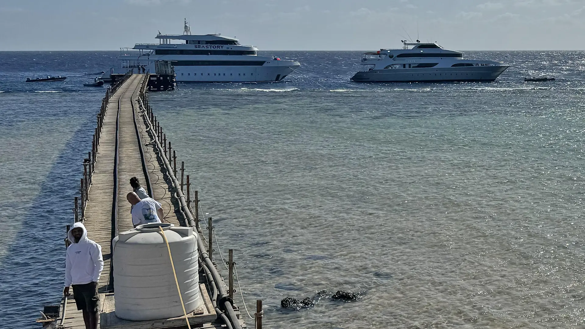 Die Sea Story vor ihrem Untergang im Hafen von Marsa Alam 