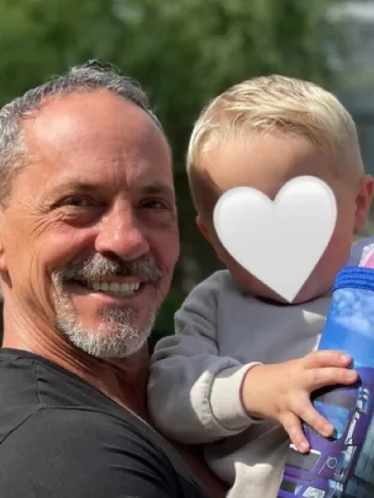 Guido Josten mit seiner Frau Sonja und ihrem dreijährigen Enkel Noel. 