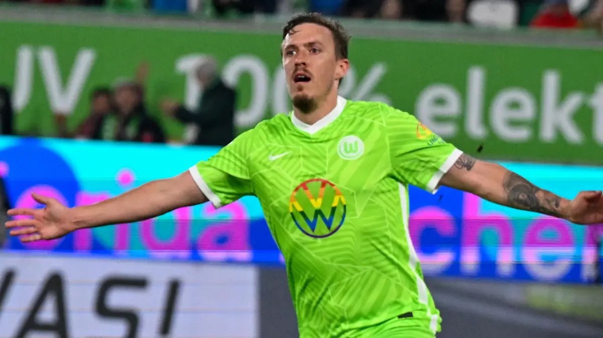 Fußball: 1. Bundesliga, 31. Spieltag, VfL Wolfsburg - 1. FSV Mainz 05 am 22.04.2022 in der Volkswagen Arena in Wolfsburg. Wolfsburgs Max Kruse beim Torjubel zum 3:0. DFL REGULATIONS PROHIBIT ANY USE OF PHOTOGRAPHS AS IMAGE SEQUENCES AND/OR QUASI-VIDEO.