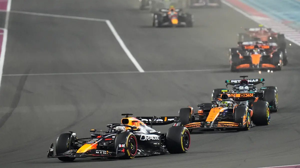 Max Verstappen holt sich den Sieg in Katar.