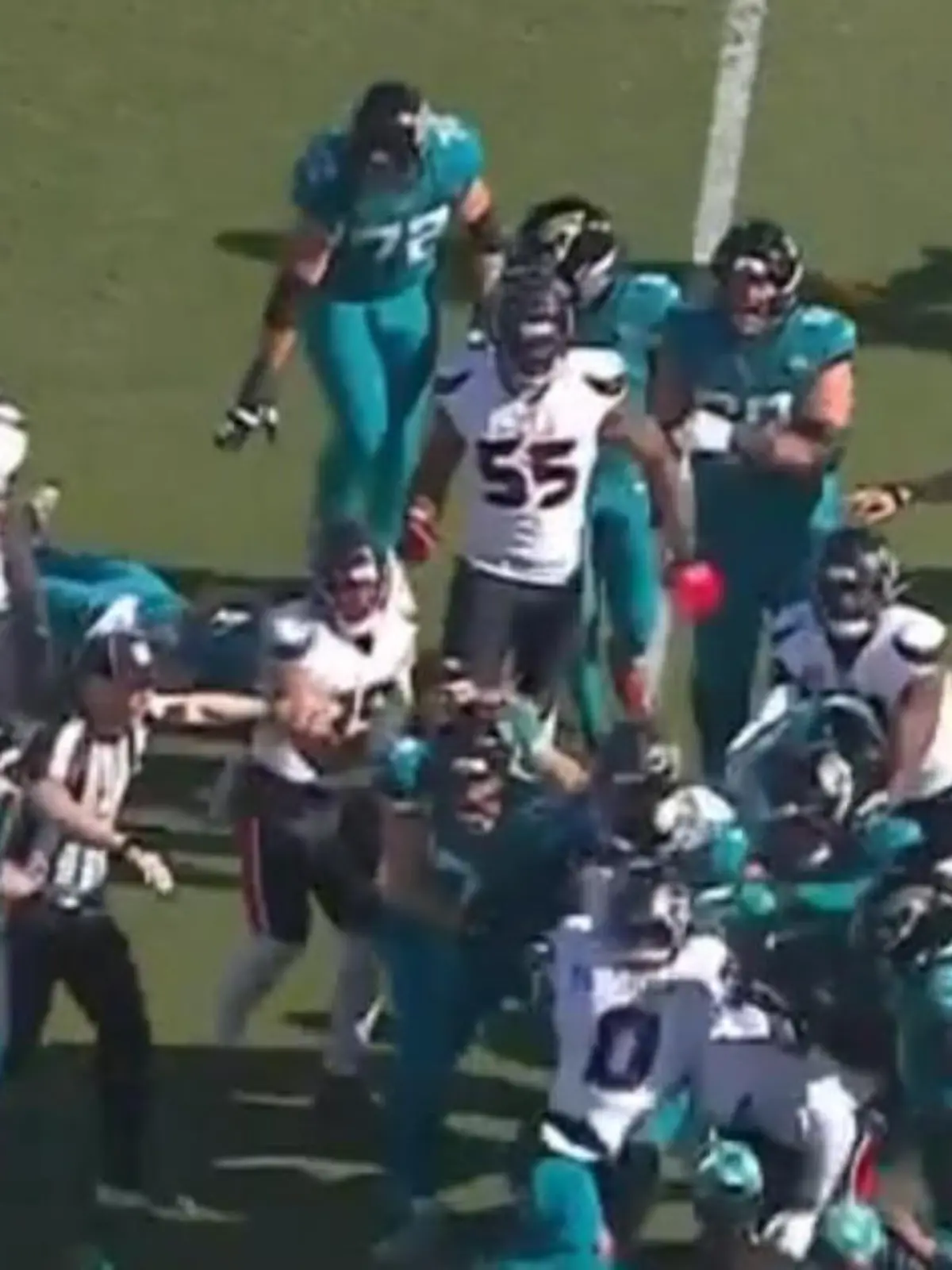 Bild zu: "Massenschlägerei und Quarterback-Knockout! Was ist denn in Jacksonville los?"